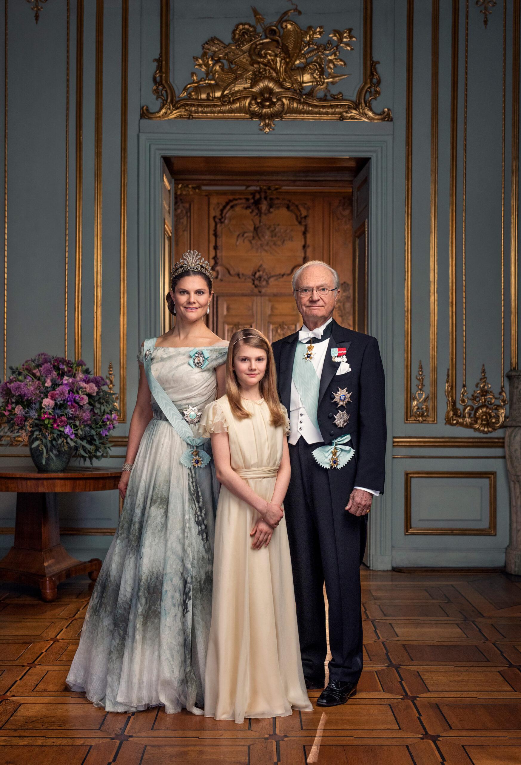 Кронпринцесса Виктория, принцесса Эстель, и король Карл XVI Густав